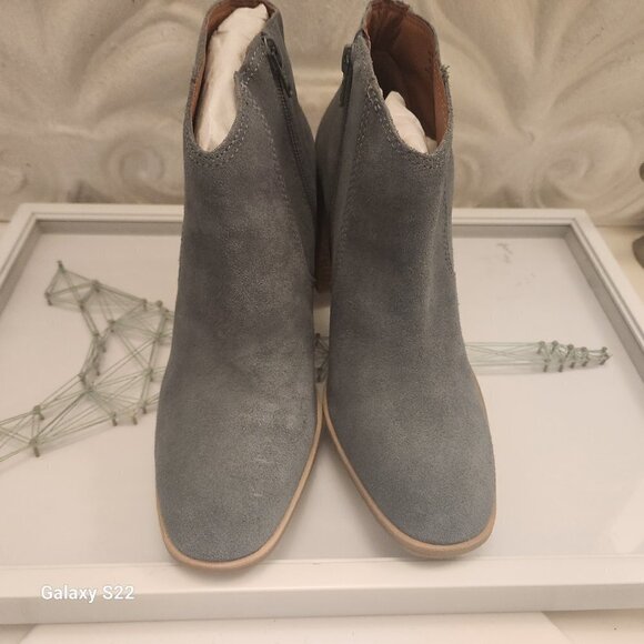 Lucky Brand "Pellyon" Grey/Blue Leather Booties. NWT. Size 8.5 - Picture 7 of 12